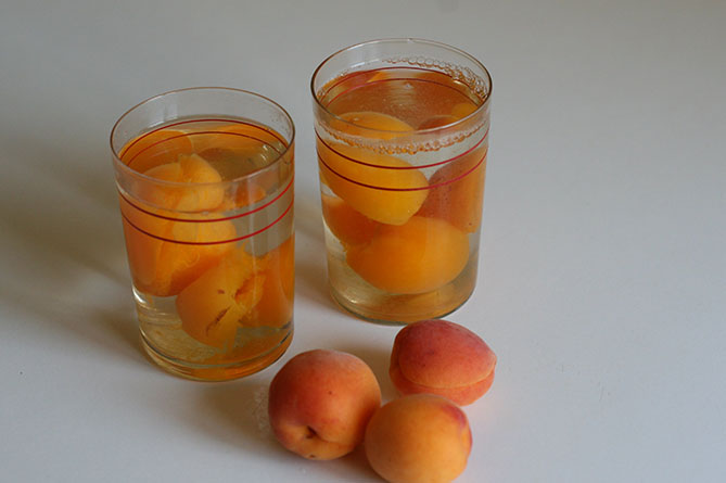 абрикосовый компот 
